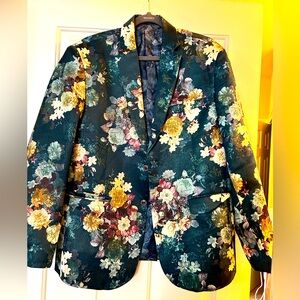 Size 14 blazer… Women or men’s! Never worn!